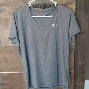 Under Armour Women's large dri fit tee
